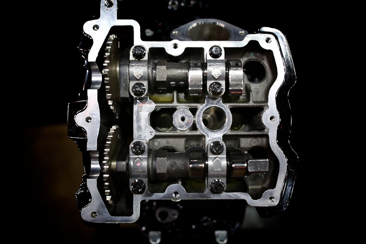 Revolution:HARLEY DAVIDSON V-ROD ENGINE 1