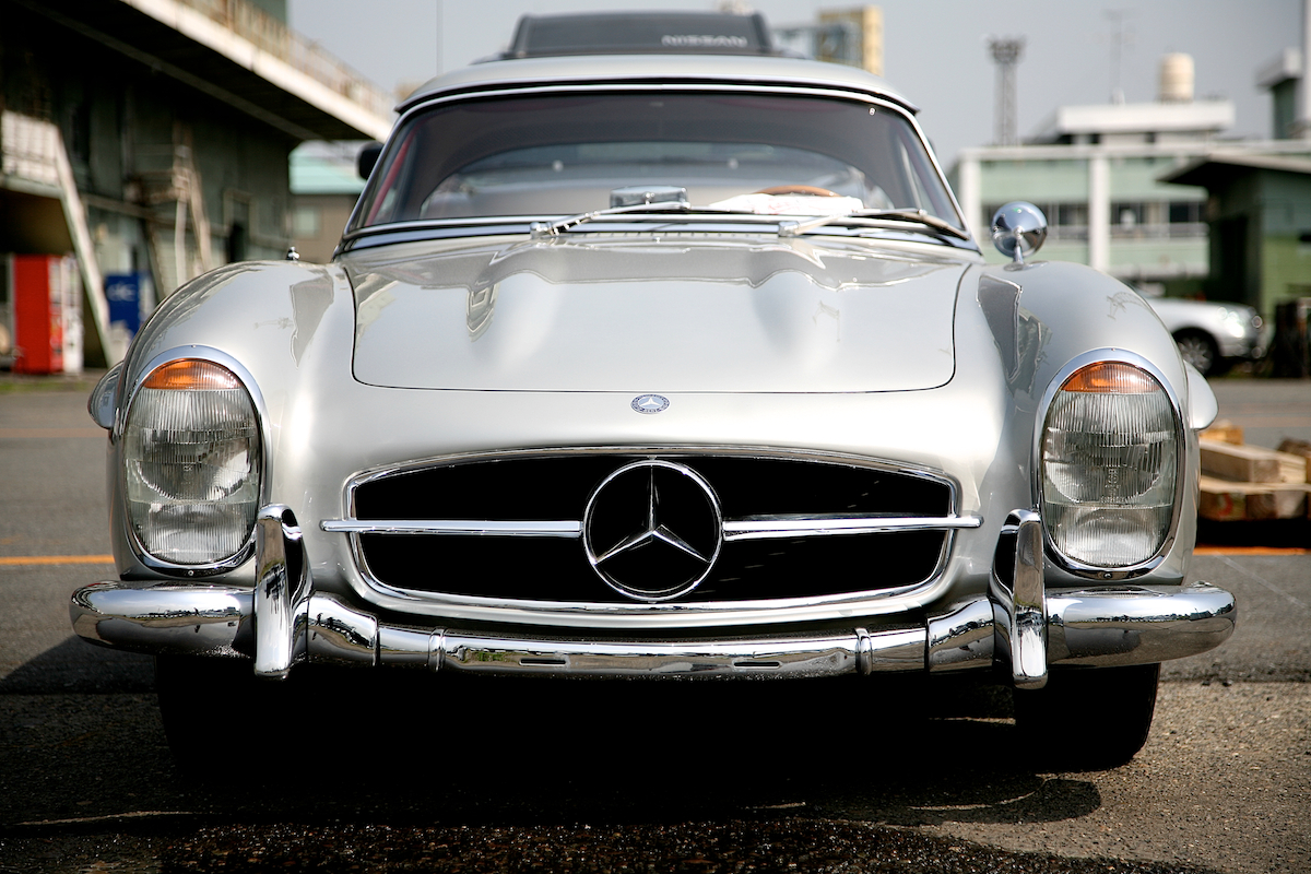 横浜 : 山下埠頭にて撮影:1957 MERCEDES-BENZ 300SL ROADSTER 2