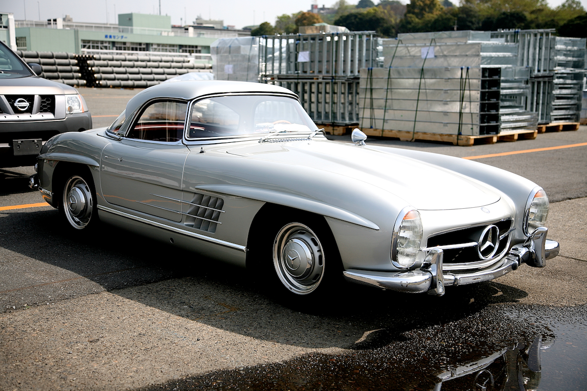 横浜 : 山下埠頭にて撮影:1957 MERCEDES-BENZ 300SL ROADSTER 3