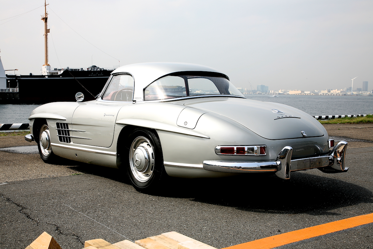 横浜 : 山下埠頭にて撮影:1957 MERCEDES-BENZ 300SL ROADSTER 4