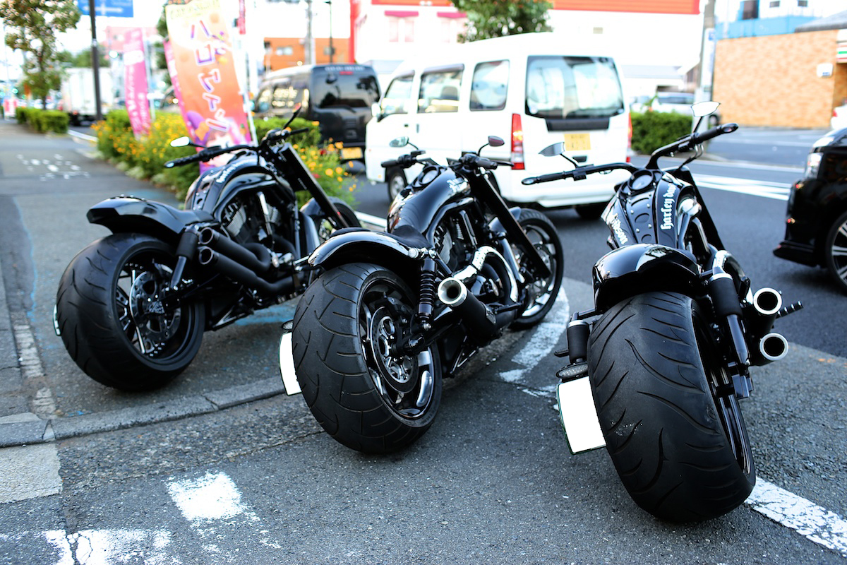 Complete Black… It is our style.:BADLAND’S BLACK DEVILS!! 1